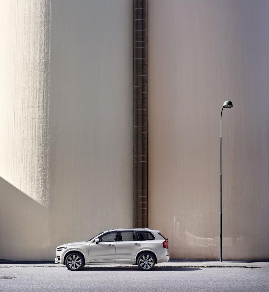  Volvo XC90 T8 Twin Engine Inscription 2019 года  (WW) (фото 14 из 23)